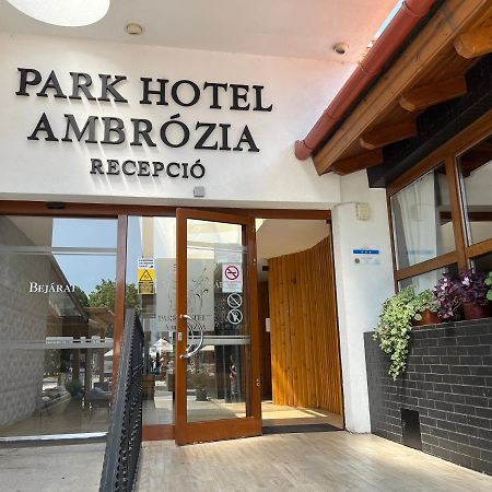 Park Hotel Ambrozia Hajduszoboszlo Exterior photo